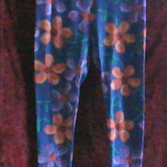 Lularoe leggings - used - sizes TC & TC2 - Picture 3 of 9